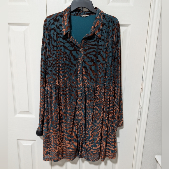Jodifl Teal/Rust Velvet Button Long Sleeve Dress - Picture 1 of 5